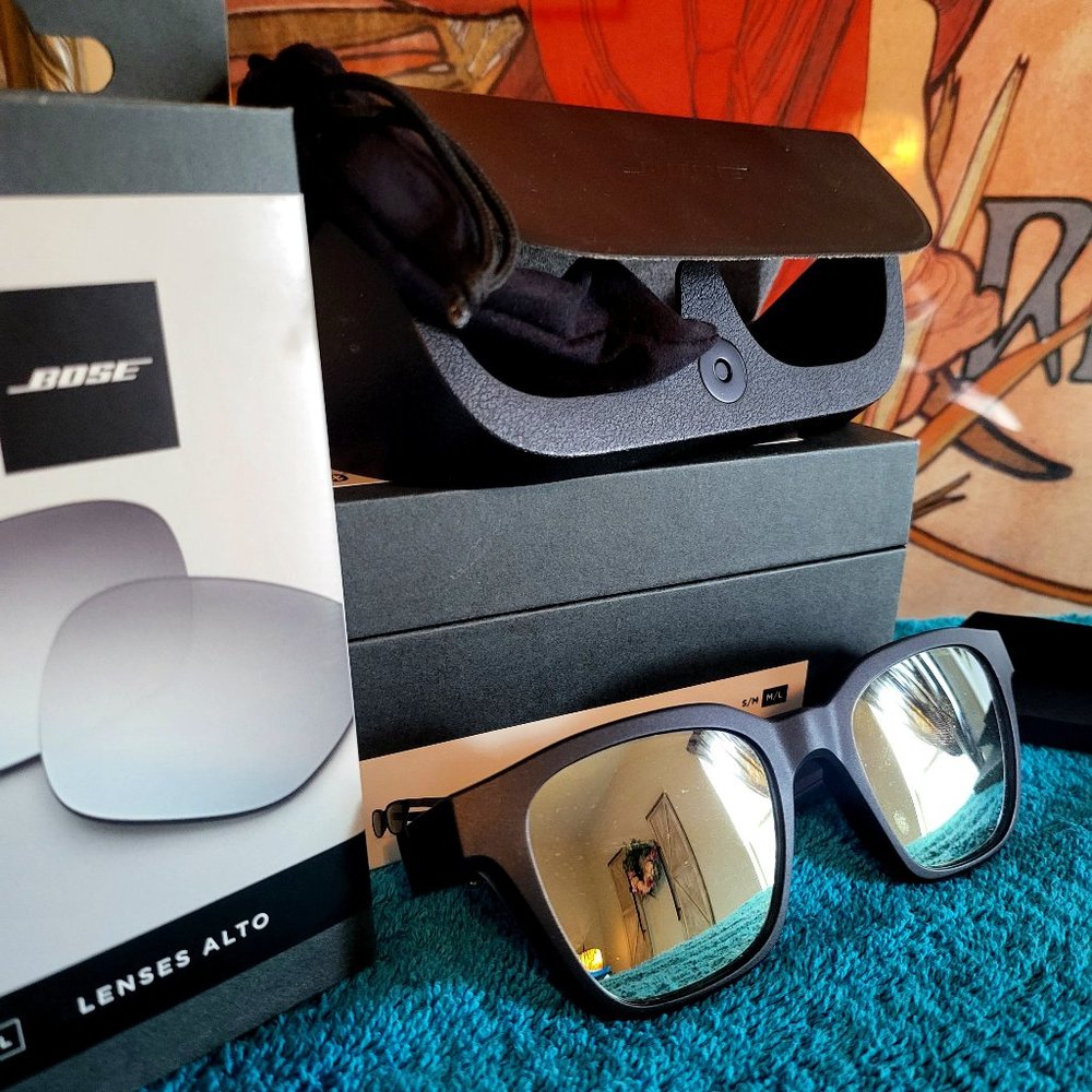 Bose Alto Bluetooth sunglasses with extra lenses!